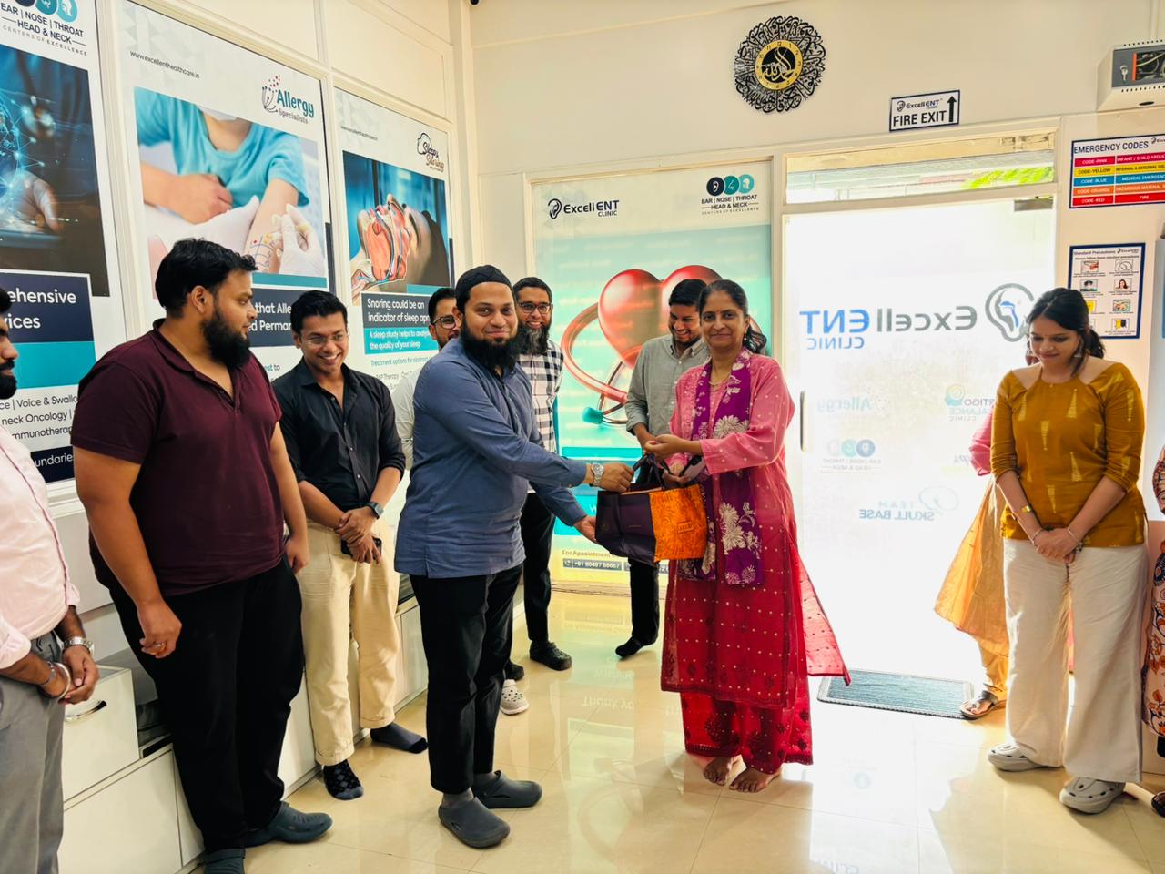 Felicitating the doctors who attended the Allergy and Immunotherapy workshop